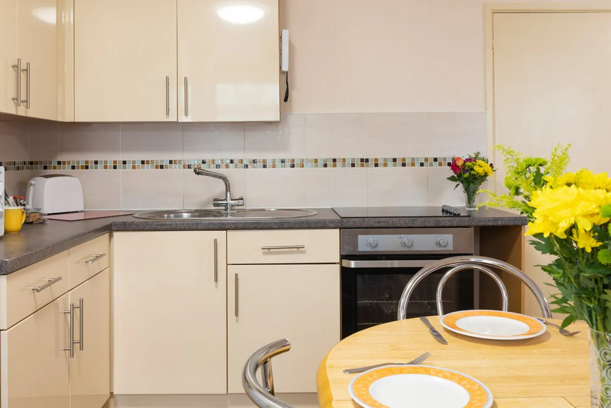 Clean and spacious kitchen in Starsurfer bungalow at Welcome Family Holiday Park