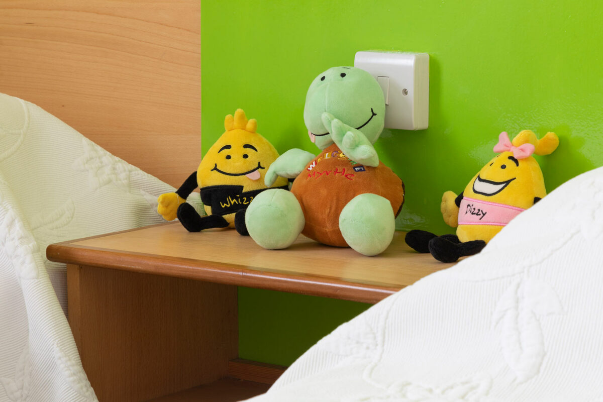 Myrtle, dizzy and whizzy in the twin bedroom in Starsurfer bungalow at Welcome Family Holiday Park