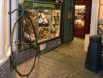 http://A%20penny%20farthing%20cycle%20at%20Bygones%20in%20Babbacombe,%20Torquay,%20Devon