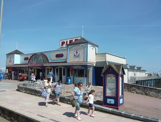 http://Teignmouth%20Pier%20in%20Devon.