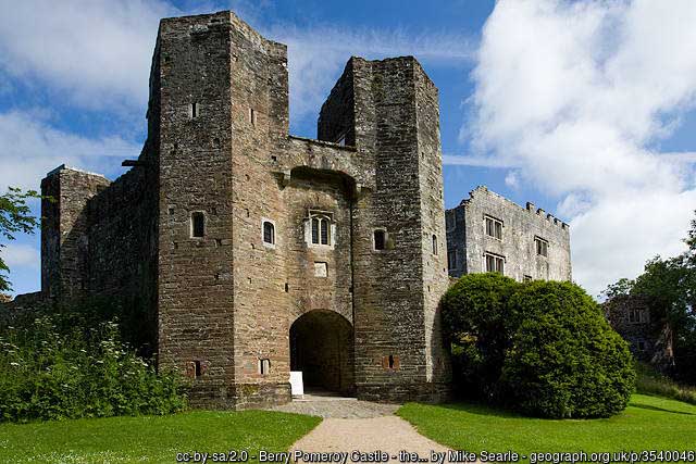 http://Berry%20Pomeroy%20Castle